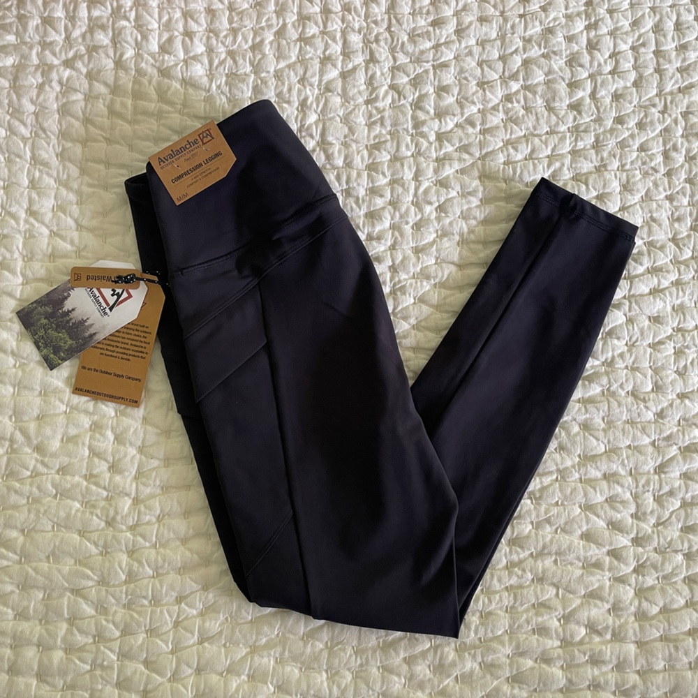 Avalanche Black Compression Legging, 4 way stretch. Women’s size M NWT